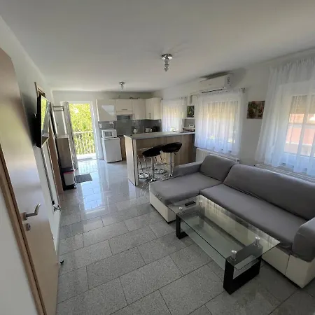 Mandula Badacsonytomaj