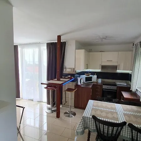 Mandula Apartament *