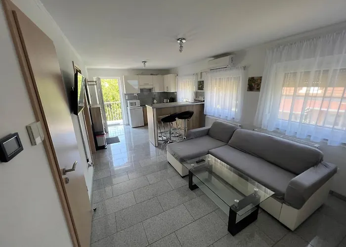 Mandula باداتشونيتوماي