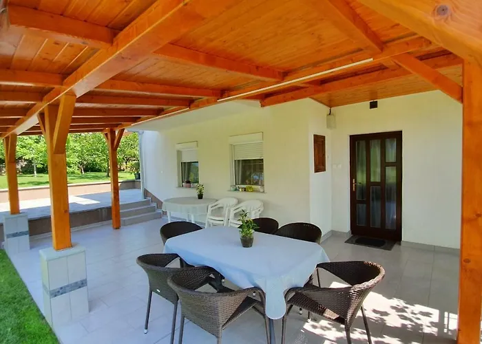 Mandula باداتشونيتوماي